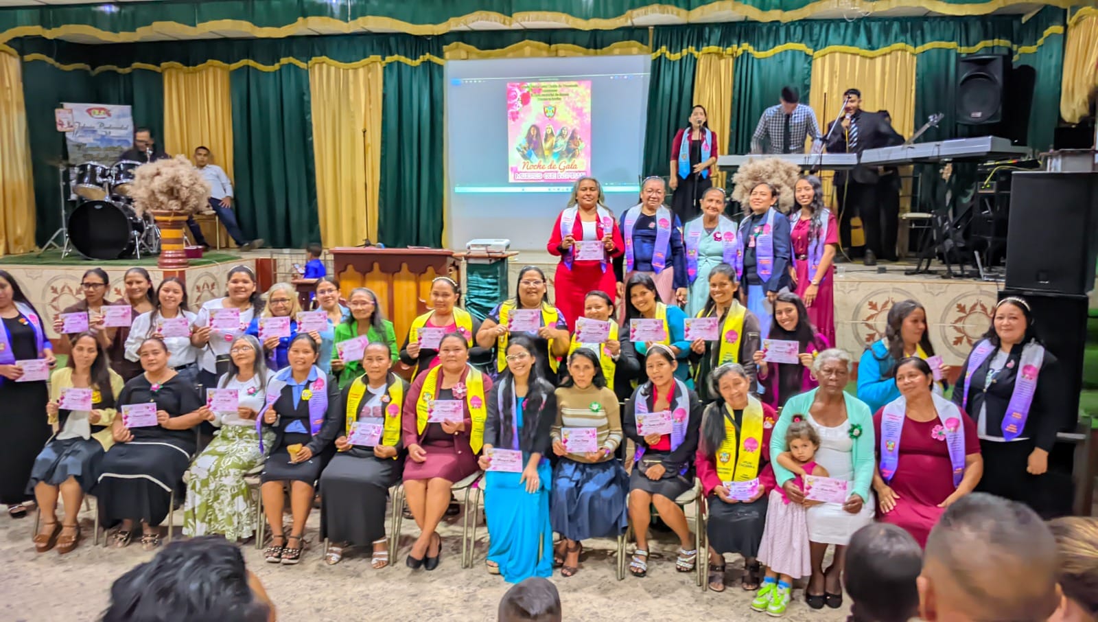 "Mujeres que Inspiran": Damas Dorcas de Capital Sur 1 Culminan Formación Estratégica de Liderazgo